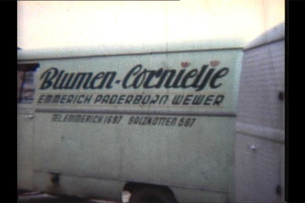 Historischer Lieferwagen von Blumen Cornielje
