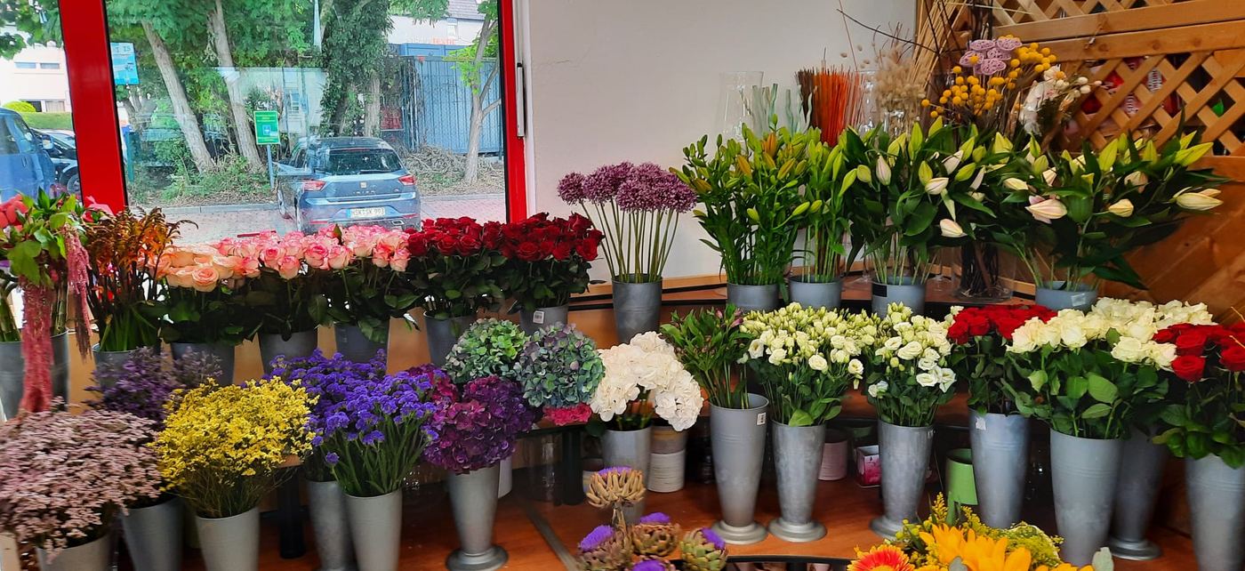 Blick in das Ladengeschäft von Blumen Cornielje in Paderborn